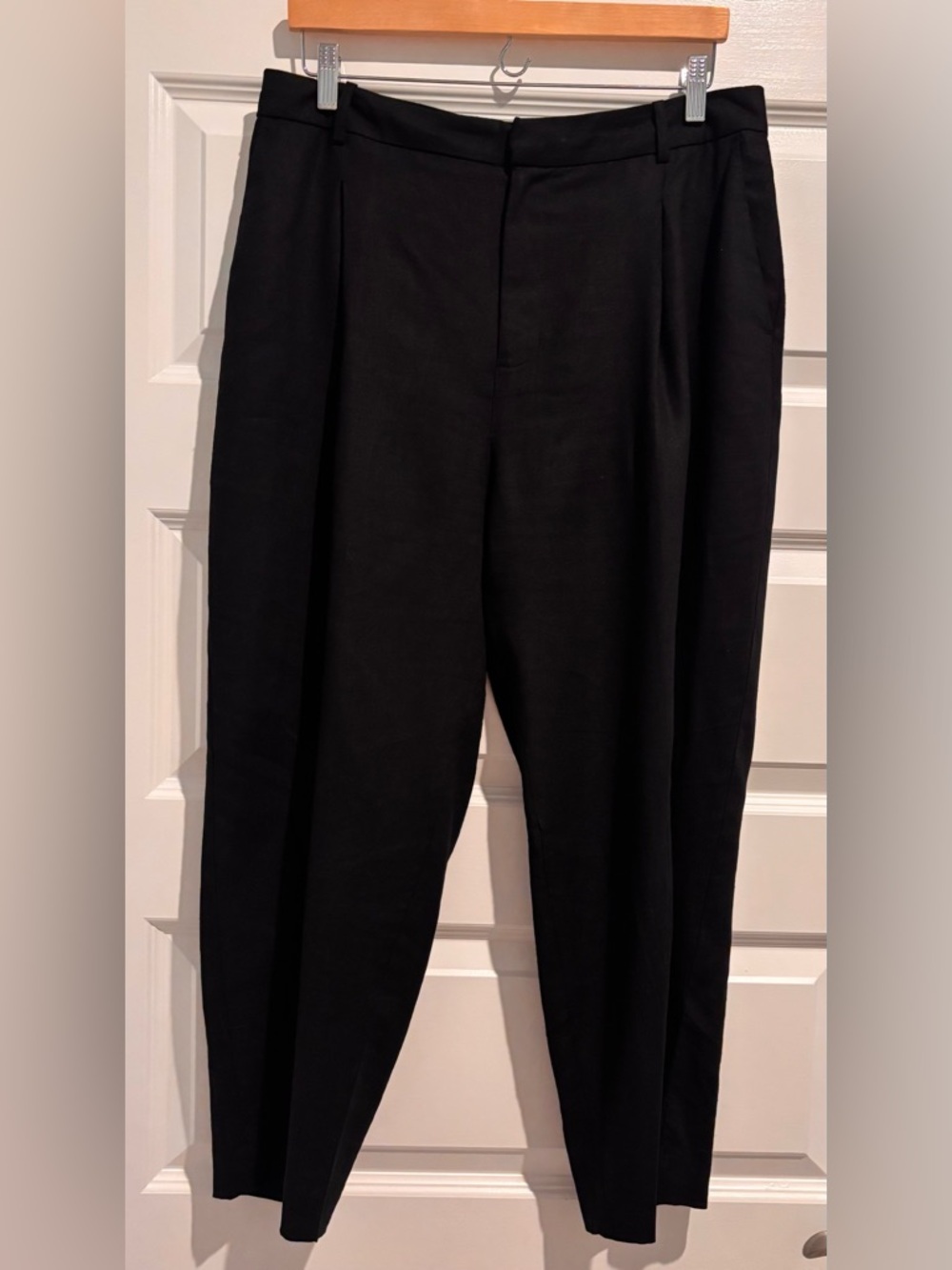 Zara women’s black linen- Tailored Straight Leg